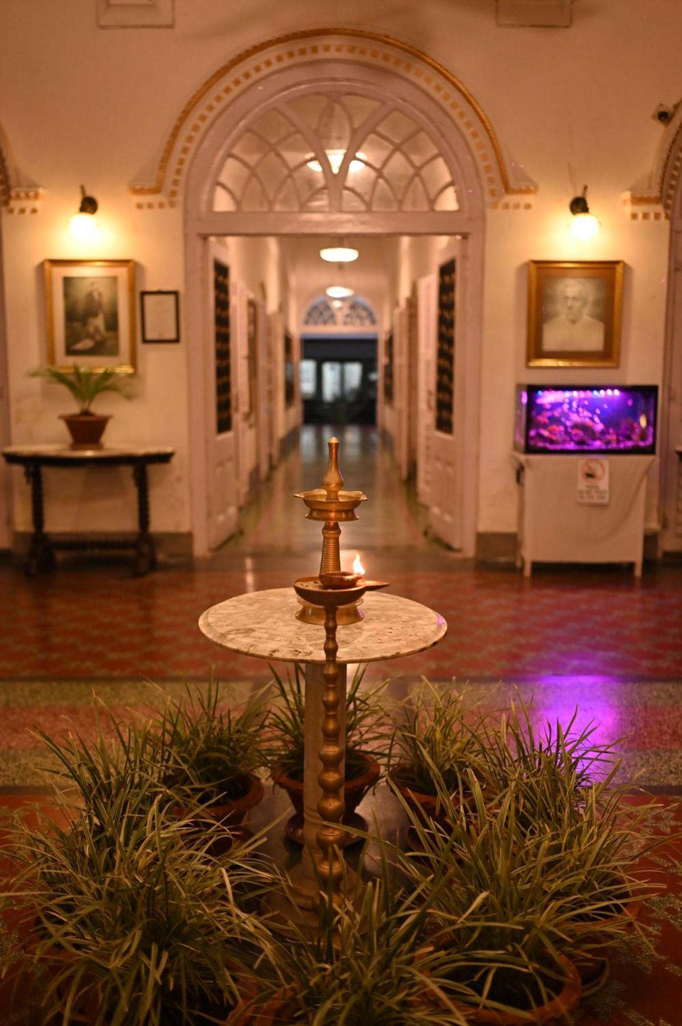 Thengal Manor Hotell Jorhāt Exteriör bild
